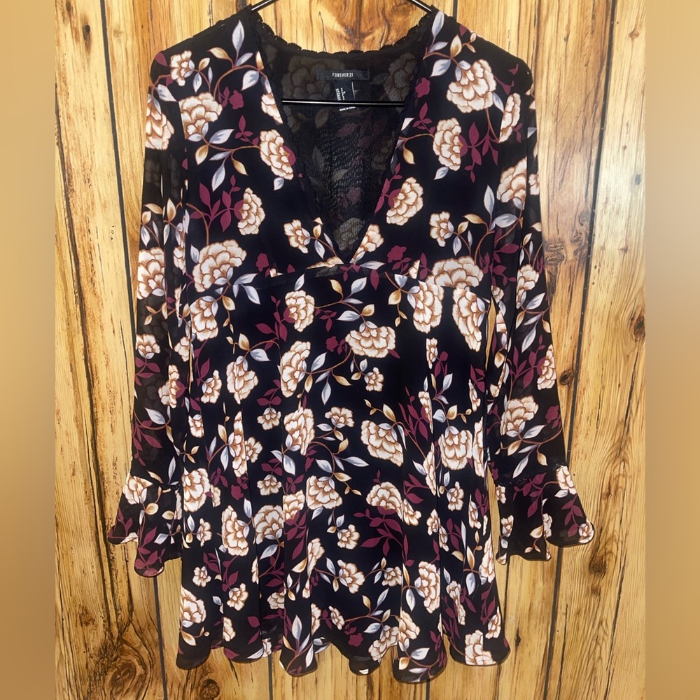 Forever 21 Floral Bell Sleeve Mini Dress Small Boho Spring